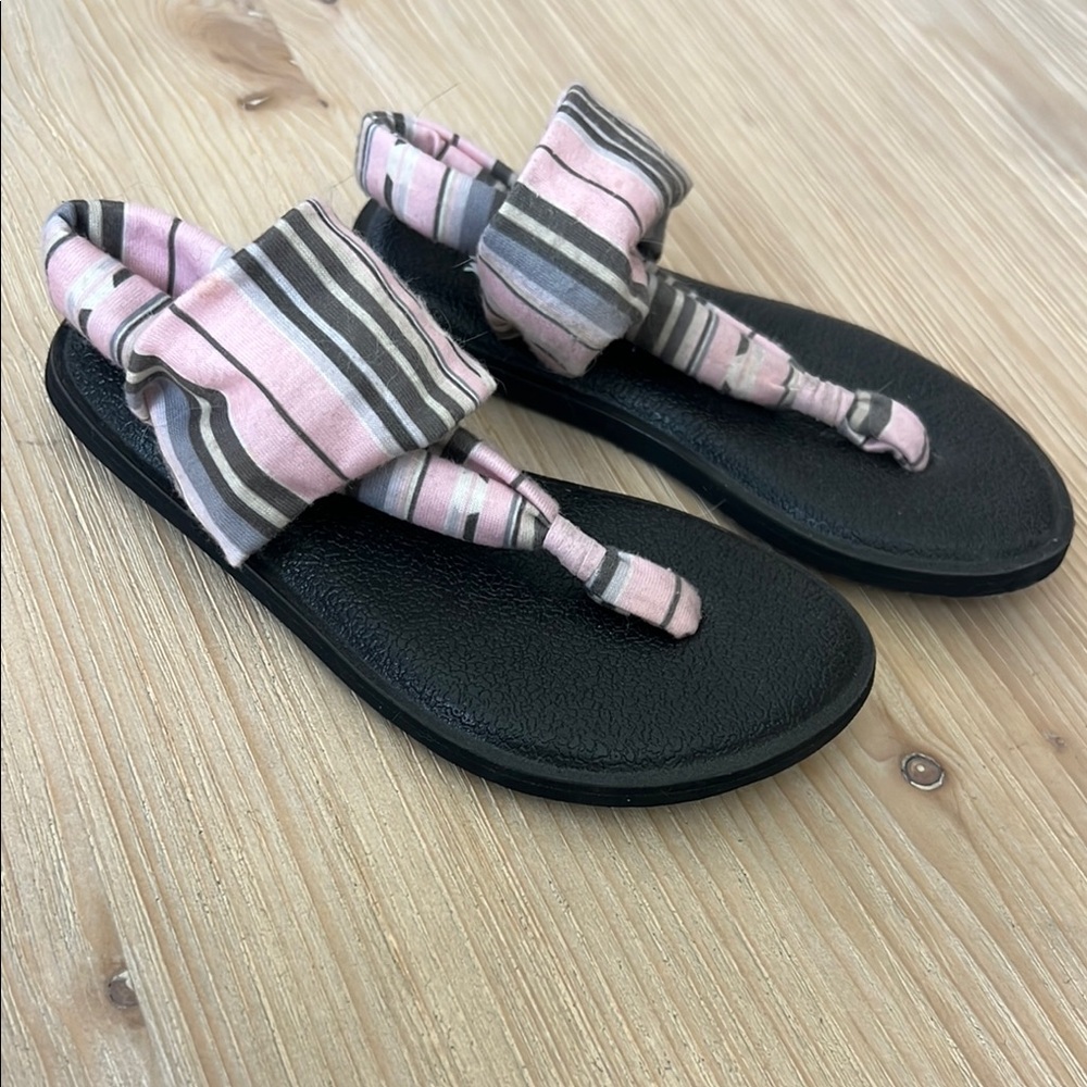 Chic sanuk toddler girl yoga Pink and Black Striped Sandals